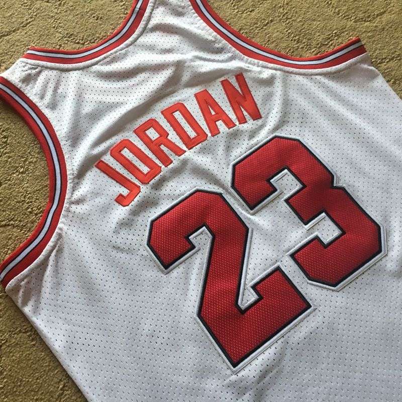Chicago Bulls 1984/85 White #23 JORDAN Classics Basketball Jersey (Closely Stitched)
