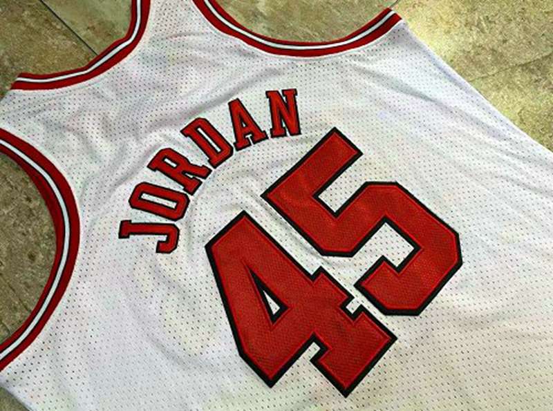 Chicago Bulls 1994/95 White #45 JORDAN Classics Basketball Jersey (Closely Stitched)