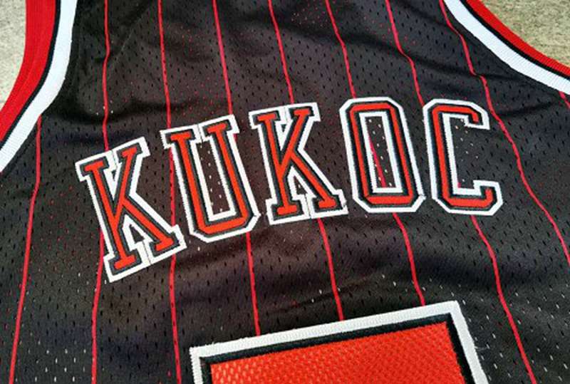 Chicago Bulls 1995/96 Black #7 KUKOC Classics Basketball Jersey (Closely Stitched)