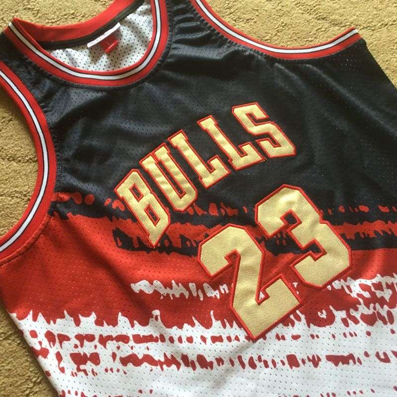 Chicago Bulls 1997/98 Black White #23 JORDAN Classics Basketball Jersey (Closely Stitched)