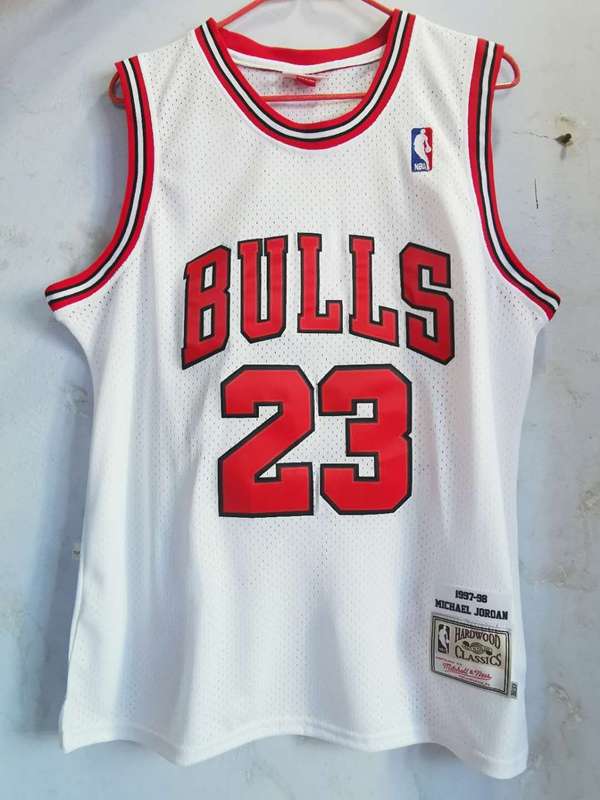 Chicago Bulls 1997/98 White #23 JORDAN Classics Basketball Jersey (Stitched)