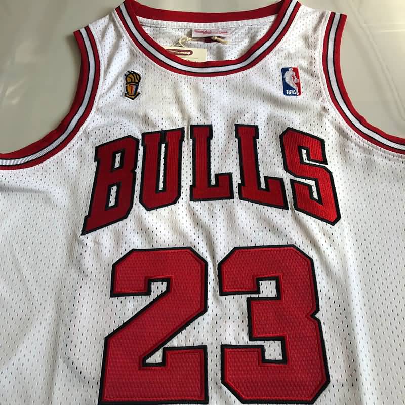 Chicago Bulls 1995/96 White #23 JORDAN Champion Classics Basketball Jersey (Closely Stitched)