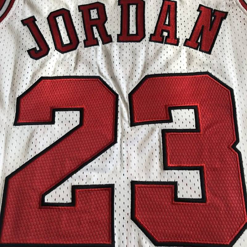 Chicago Bulls 1995/96 White #23 JORDAN Champion Classics Basketball Jersey (Closely Stitched)