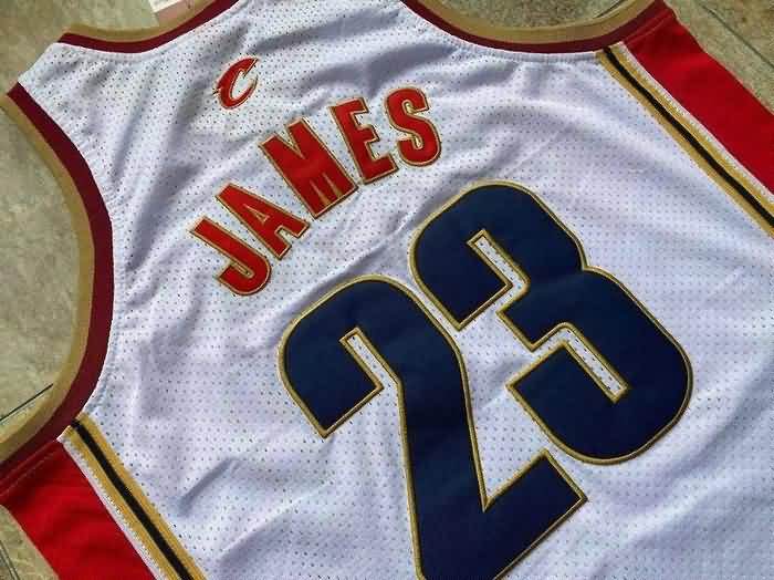 Cleveland Cavaliers 2003/04 White #23 JAMES Classics Basketball Jersey (Closely Stitched)