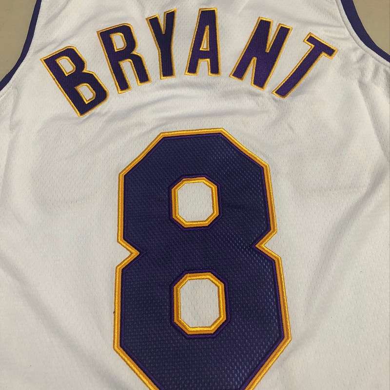 Los Angeles Lakers 2003/04 White #8 BRYANT Classics Basketball Jersey (Closely Stitched)