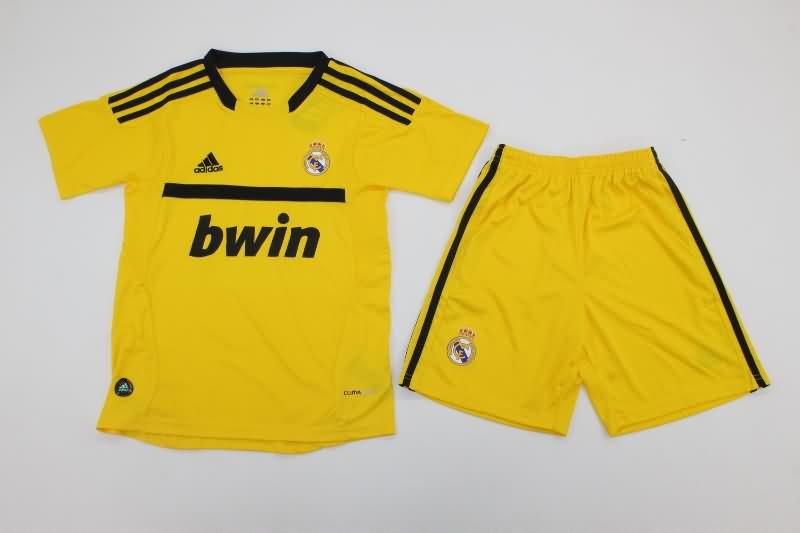 Kids Real Madrid Soccer Jersey Goalkeeper Yellow Replica 11/12