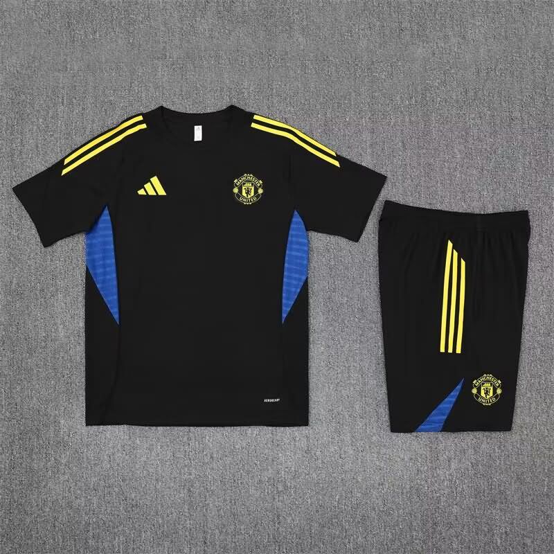 AAA Quality Manchester United 24/25 Black Soccer Training Sets 02