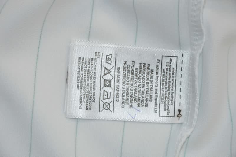 AAA Quality Liverpool 25/26 White Long Sleeve Soccer Jersey