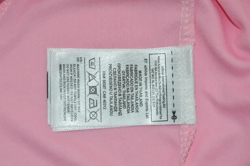 AAA Quality Manchester United 25/26 Goalkeeper Pink Soccer Jersey