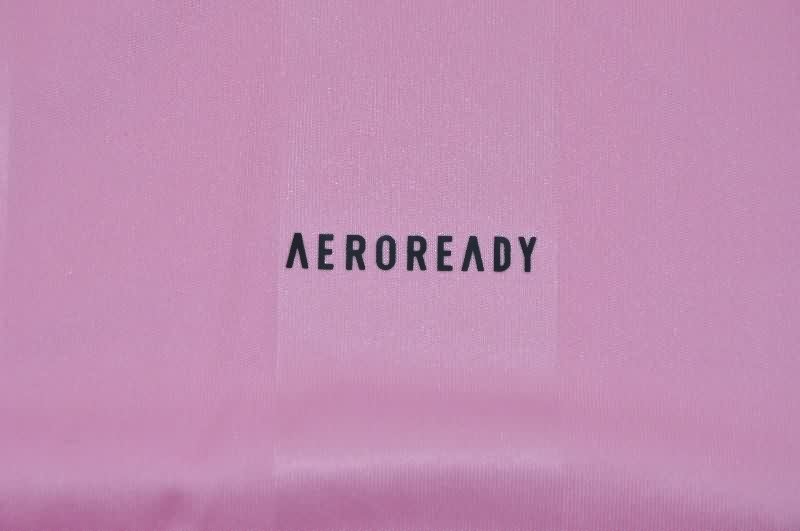 AAA Quality Manchester United 25/26 Goalkeeper Pink Soccer Jersey