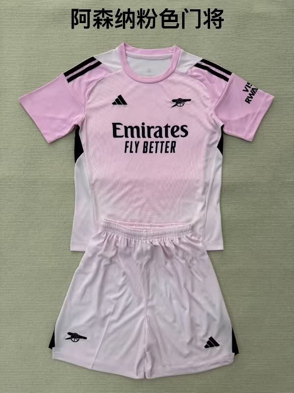 Kids Arsenal 25/26 Goalkeeper Pink Soccer Jersey And Shorts
