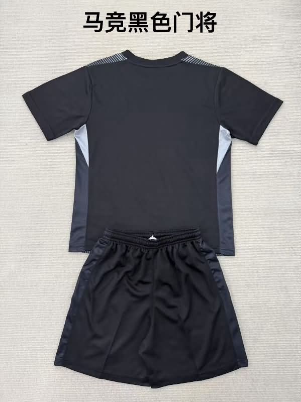 Kids Atletico Madrid 25/26 Goalkeeper Black Soccer Jersey And Shorts