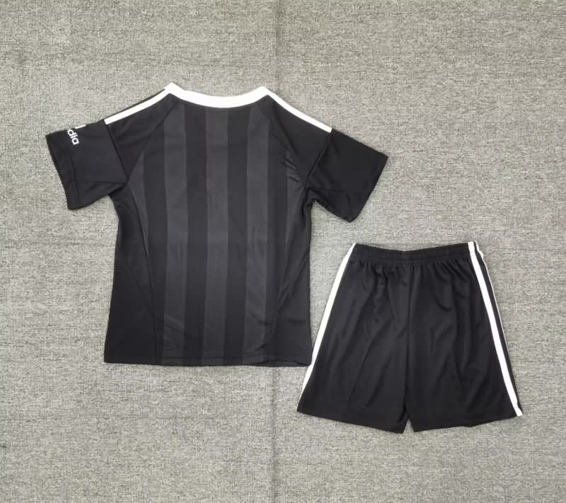 Kids Liverpool 25/26 Goalkeeper Black Soccer Jersey And Shorts 02 Leaked