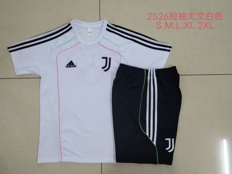 AAA Quality Juventus 25/26 White Soccer Training Sets 03
