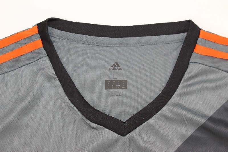 AAA Quality Bayern Munich 2016/17 Away Retro Soccer Jersey