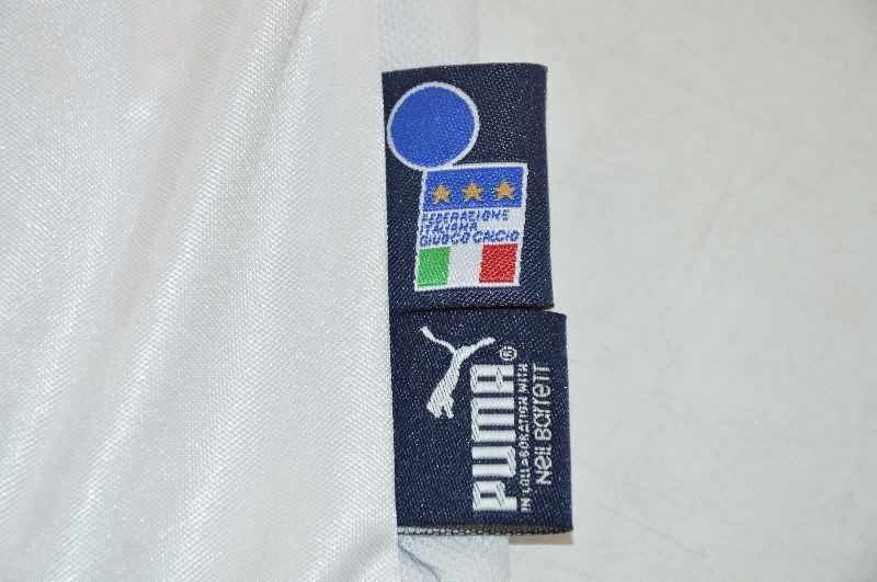 AAA Quality Italy 2004 Away Retro Soccer Jersey