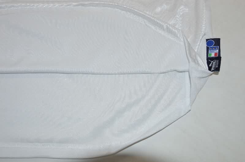 AAA Quality Italy 2004 Away Retro Soccer Jersey