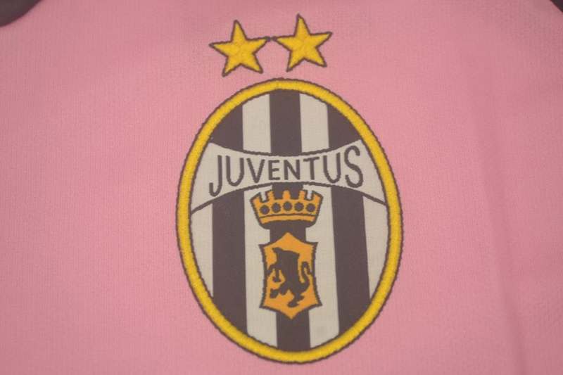 Juventus Soccer Jersey Goalkeeper Pink Retro Replica 2002/03