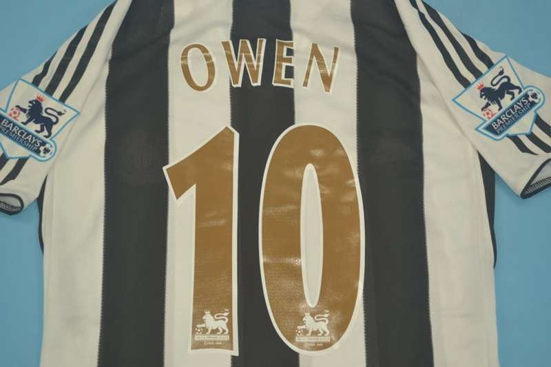 Newcastle United Soccer Jersey Home Retro Replica 2005/06