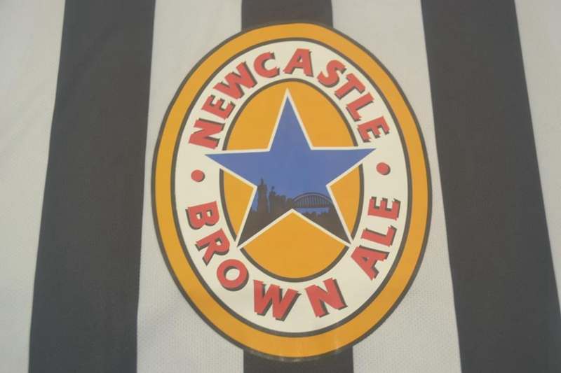 Newcastle United Soccer Jersey Home Long Retro Replica 1997/99