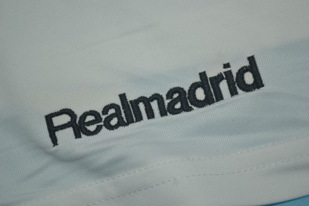 Real Madrid Soccer Jersey Home Long Retro Replica 2005/06