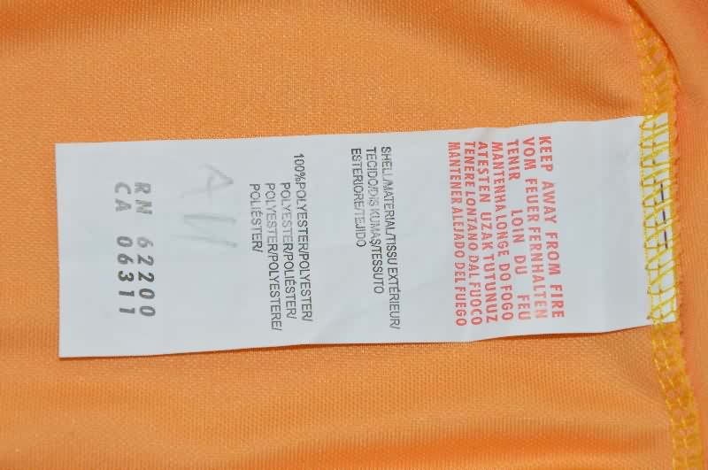 AAA Quality Wolves 2002/04 Home Retro Soccer Jersey