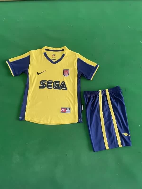 Kids Arsenal 2000/01 Away Soccer Jersey And Shorts Kids Arsenal 2000/01 Away Soccer Jersey And Shorts